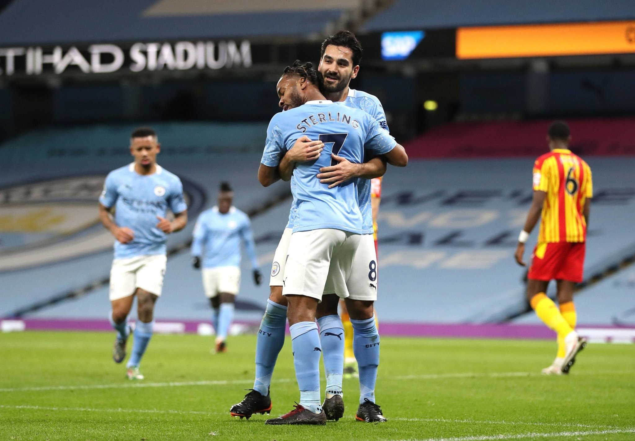 已经不敢轻 已经不敢轻